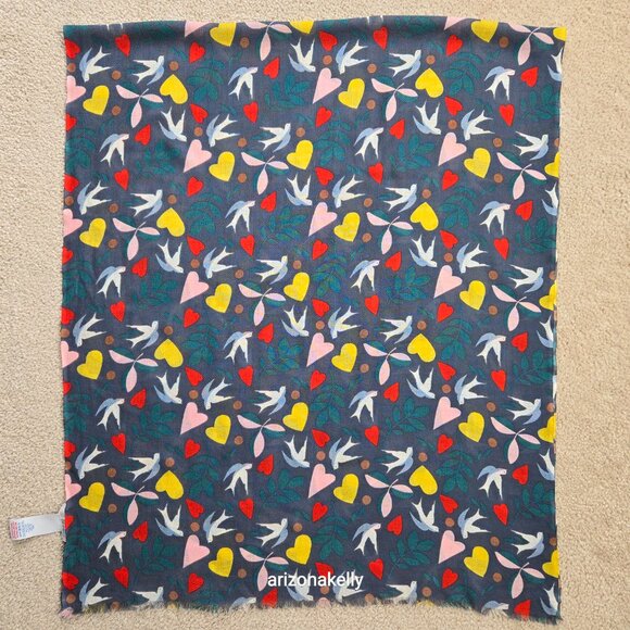 Boden Wool Lightweight Scarf Hearts Birds - Picture 9 of 9